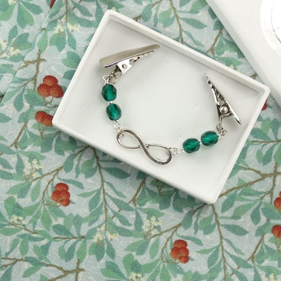 Sweater Clip - Emerald Green Infinity Cardigan Clip Pashmina Fastener UK Made