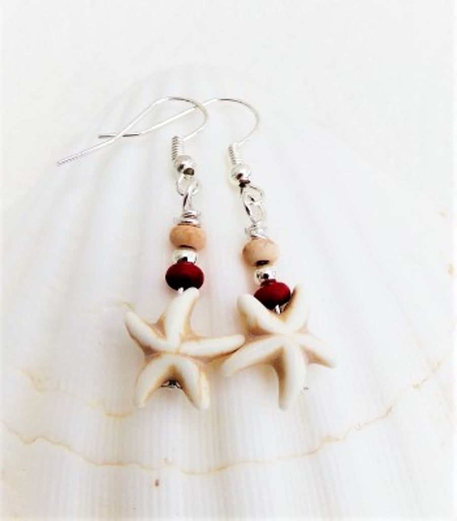 Summer Days 01 Howlite Starfish Earrings