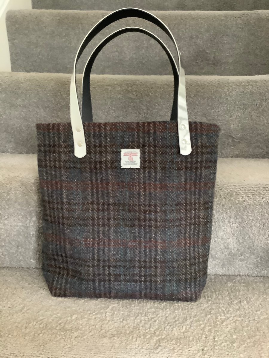 Lovely Oban check Harris tweed small tote bag with PU  handles,