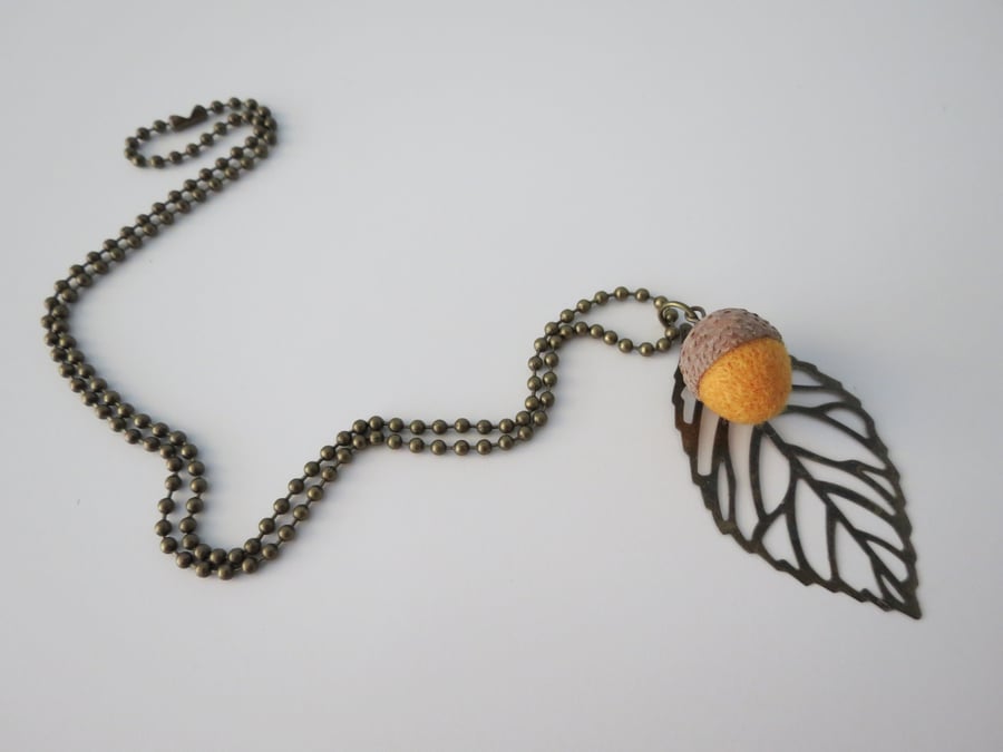 Needle Felted Acorn Leaf Necklace-Yellow
