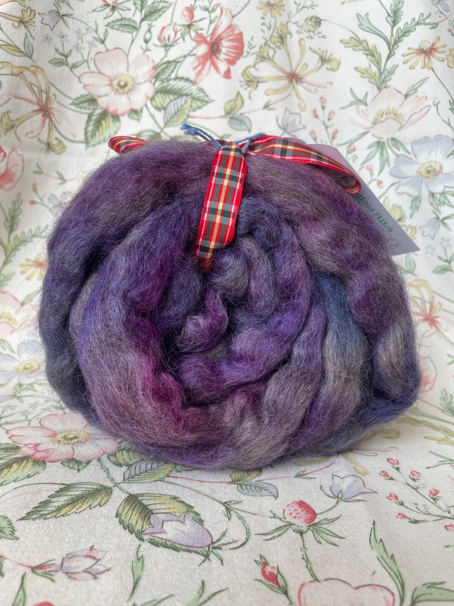 Dyed wool tops roving for spinning - 100g