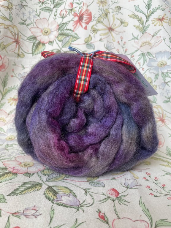 Dyed wool tops roving for spinning - 100g