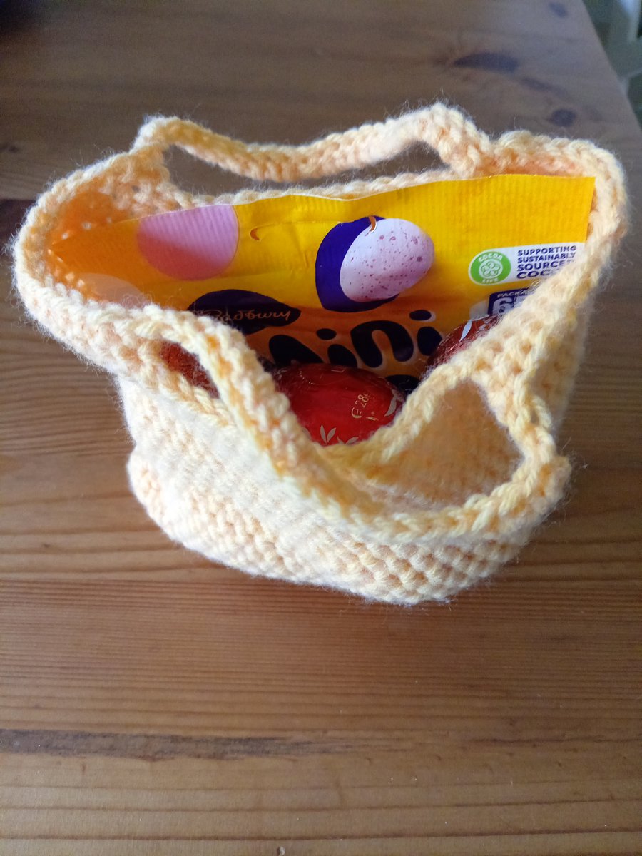 4 x Easter Egg hunt crocheted bags