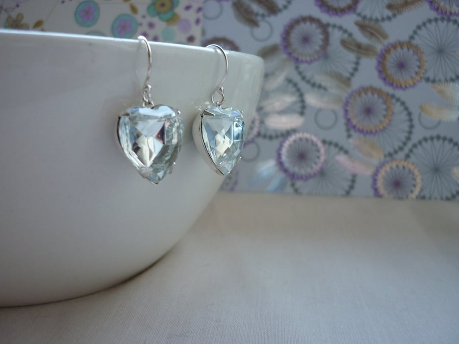 CRYSTAL AND STERLING SILVER FACETED HEART RHINESTONE EARRINGS. 
