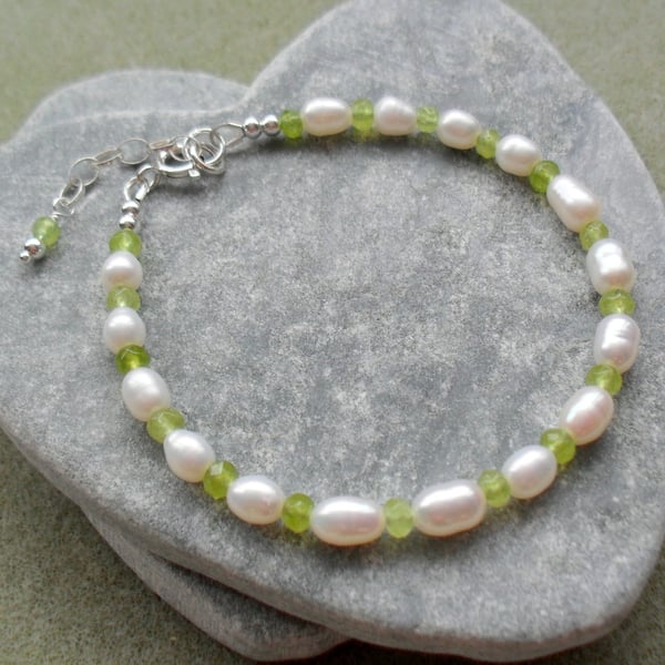 Freshwater Pearl and Peridot Sterling Silver Bracelet