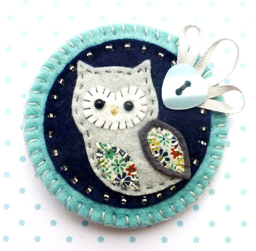 Felt Owl Brooch