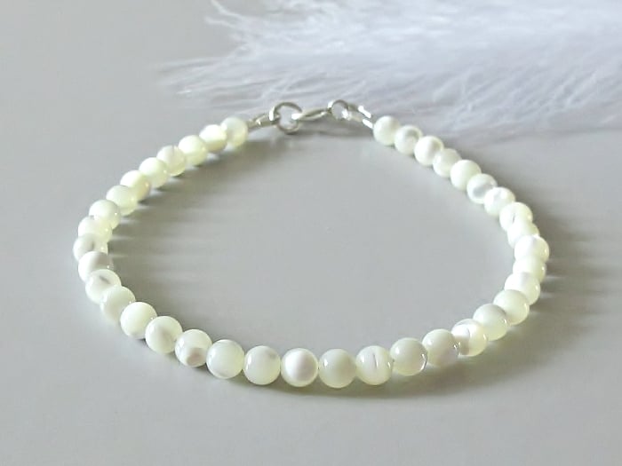 Slim Cream Mother of Pearl Beaded Stacking Bracelet