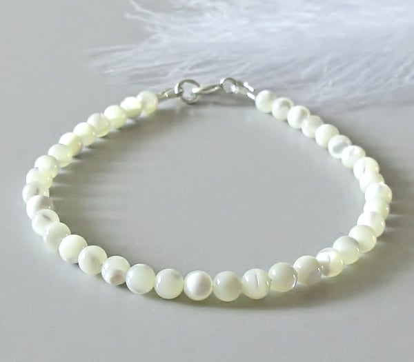 Slim Cream Mother of Pearl Beaded Stacking Bracelet