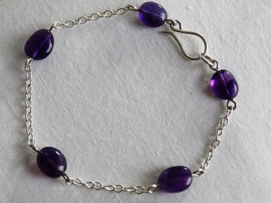 Amethyst bead and chain bracelet February birth stone Aquarius Pisces