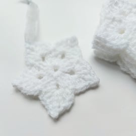 White Crochet Stars with Organza Ribbon, Set of 5