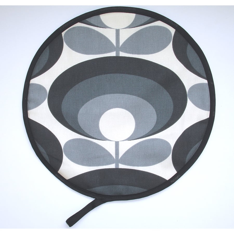 Aga Hob Lid Mat Pad Cover With Loop 1970s Flower Grey and Black Surface Saver