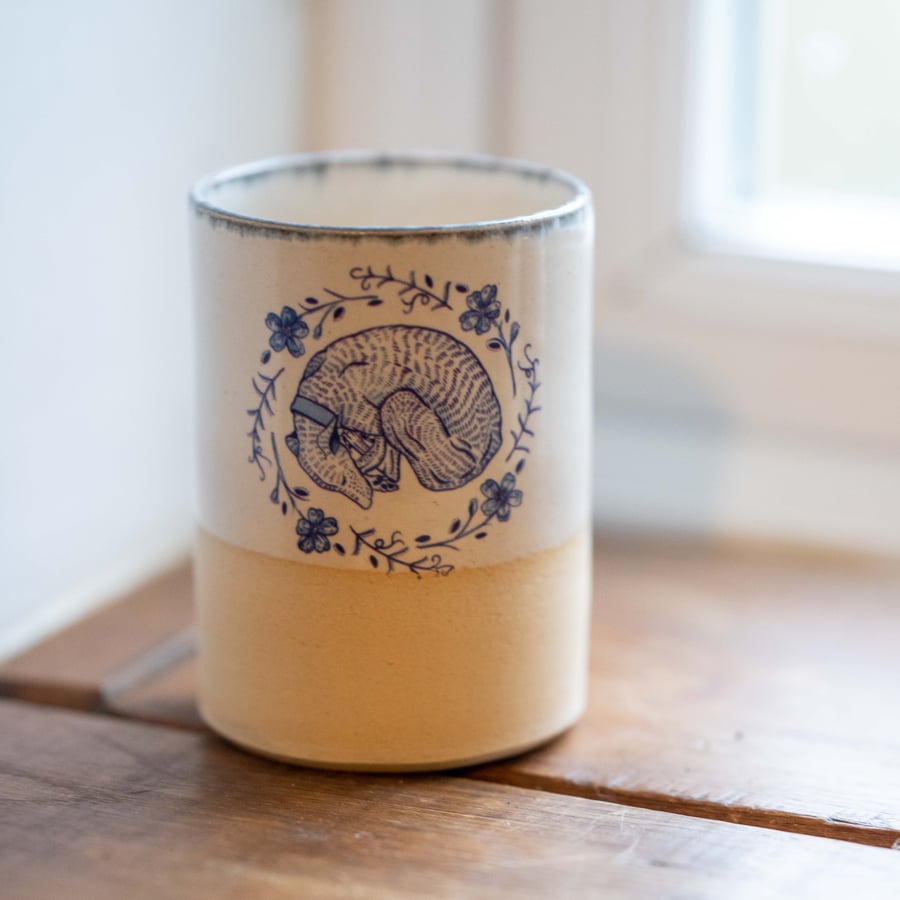 Handmade stoneware vase - in collaboration with House of Hawks