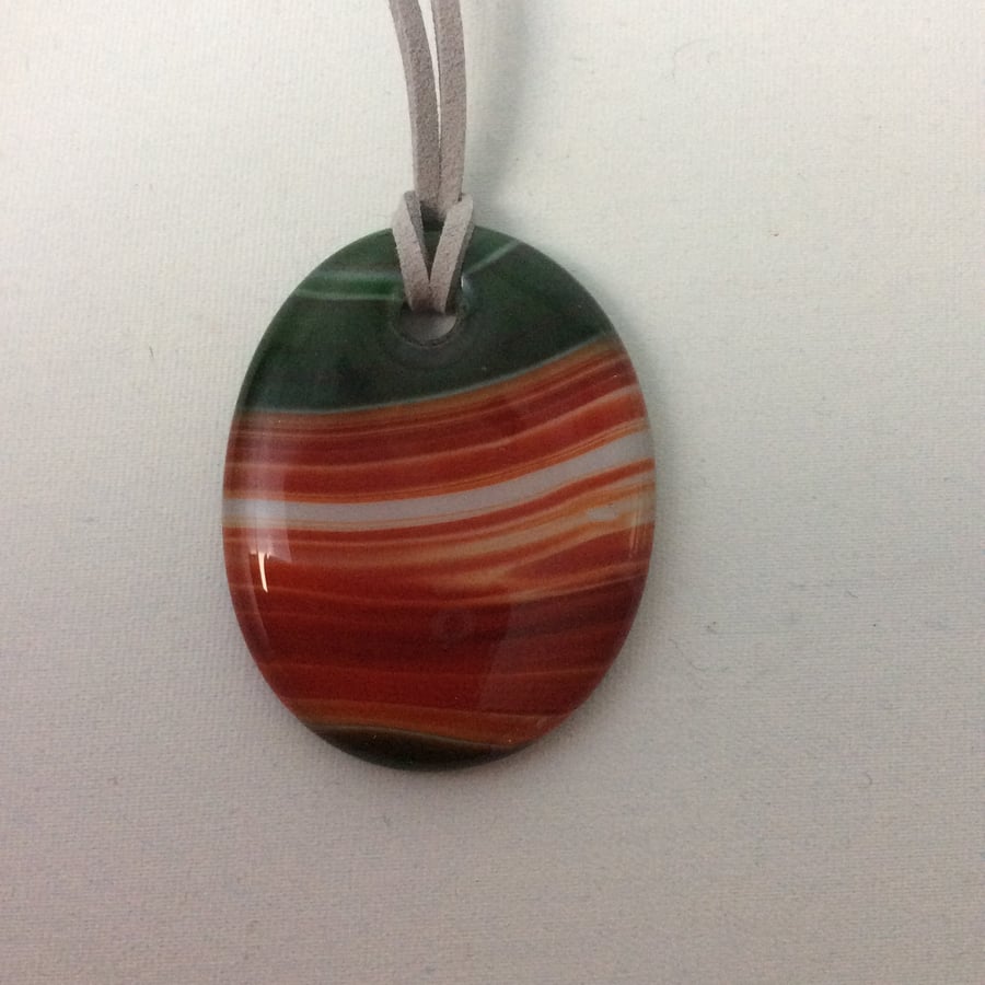 Red oval striped pendant  (0477)