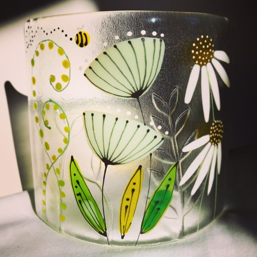 Free standing floral glass curve - Daisies, seed heads and ferns