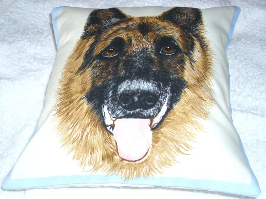 Portrait picture of a German Shepherd Dog facing forward cushion,