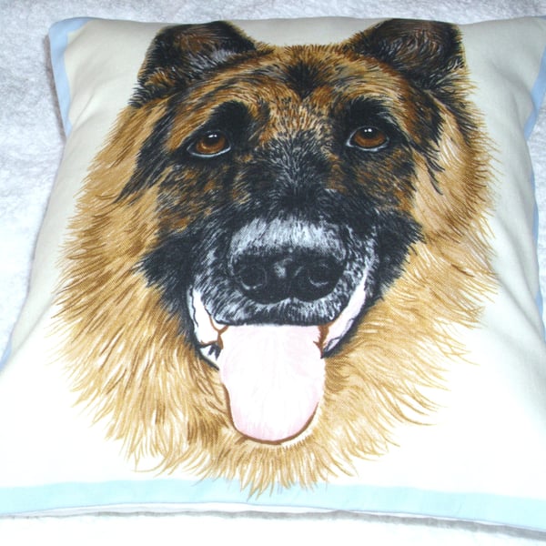 Portrait picture of a German Shepherd Dog facing forward cushion,