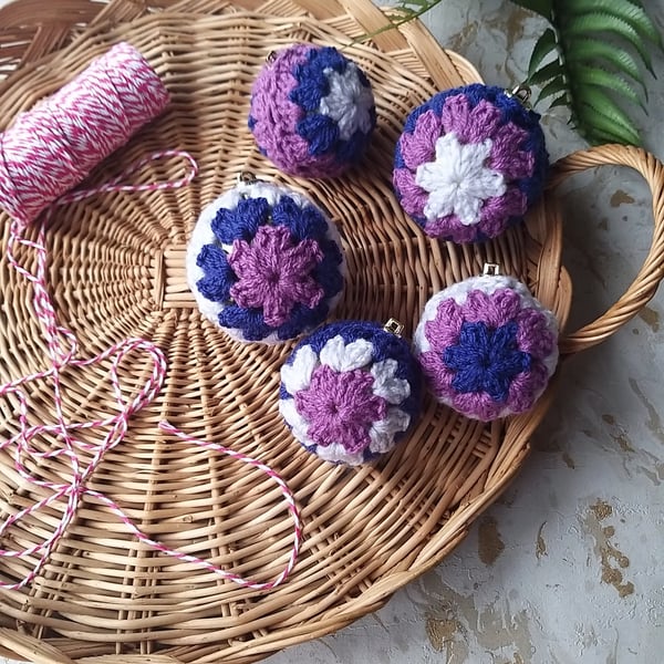 Summer Seconds Crochet Christmas Bauble Decoration Set of 5 Purple Mix 