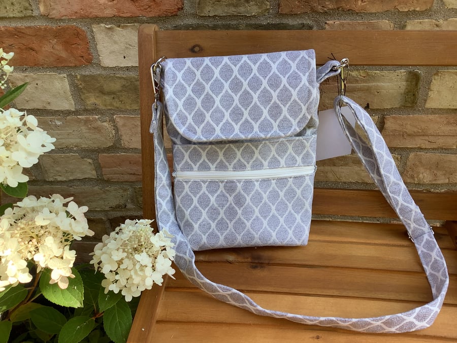 Pretty shoulder or crossbody summer handbag, ideal for days out and parties