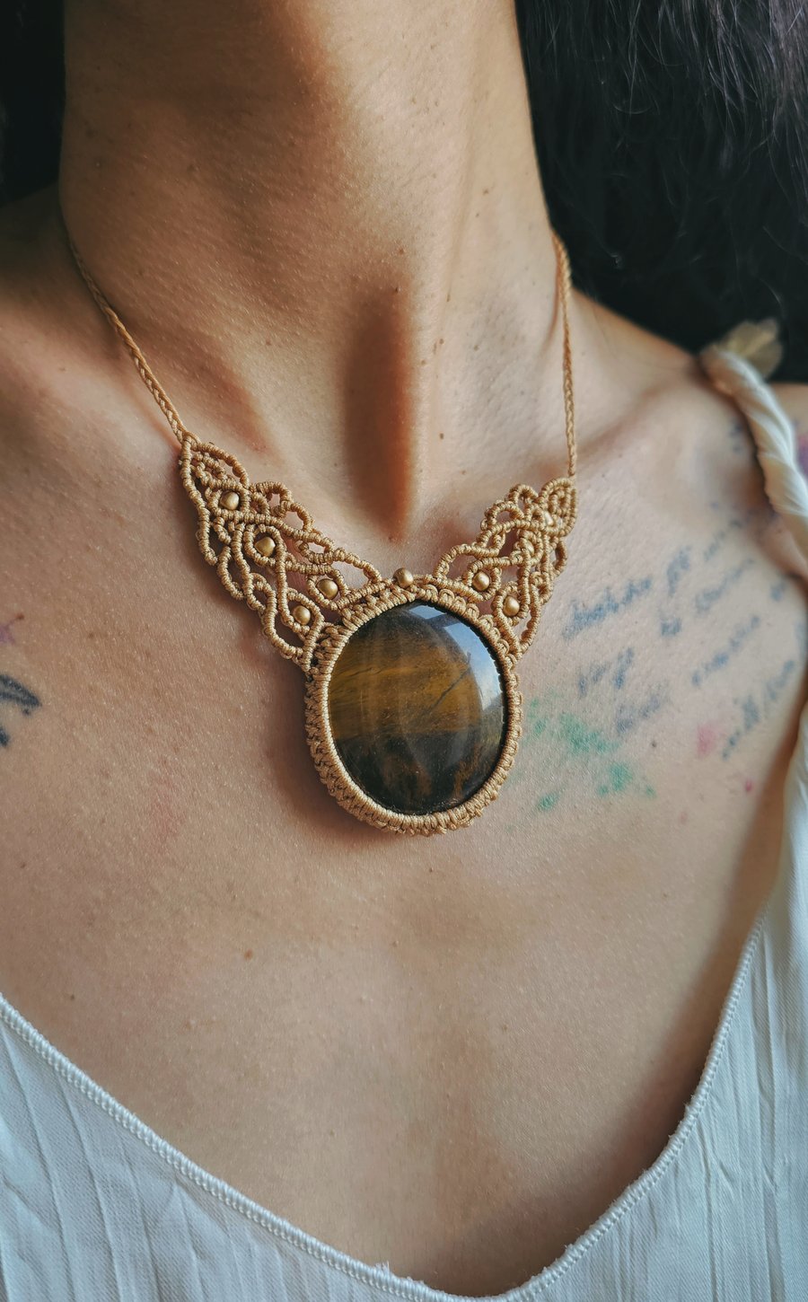 Handmade Macramé Necklace with Tiger Eye Crystal – Adjustable, Beige Cord