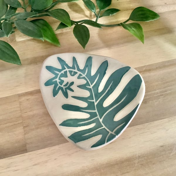 Handmade stoneware green fern leaf trinket jewellery dish home decor