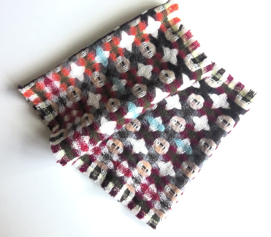 Handwoven Lambswool Cowl in Reds and Green 2