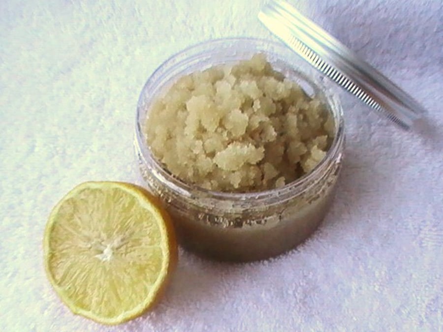 Lemon Sugar Scrub, Raw Sugar Vegan Body Scrub with Essential Oils 250g 8.8oz