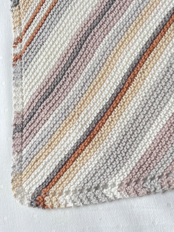 Neutral stripes baby blanket in 100% cotton yarn