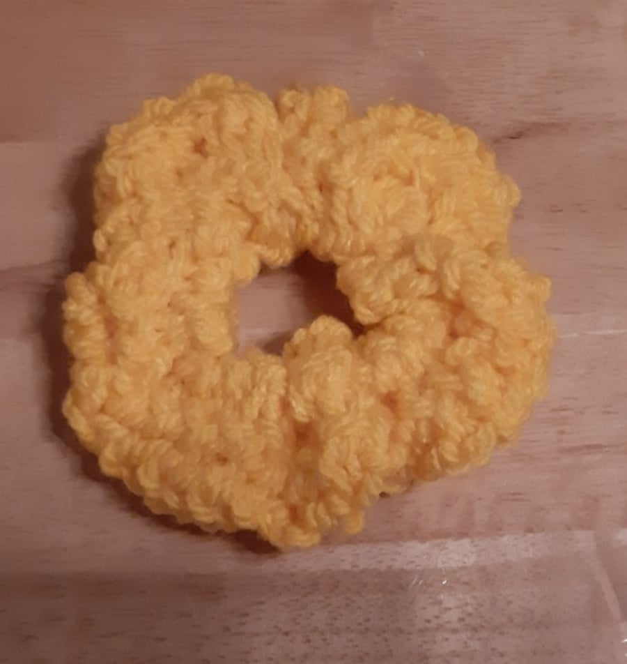 Amber Chunky Knit Scrunchie