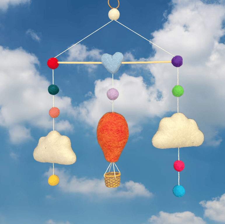 Hot air balloon and cloud nursery hanging decoration, felted