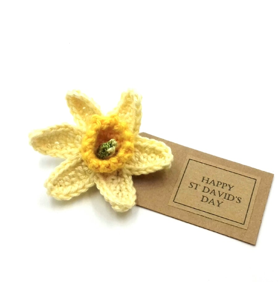 Crochet Daffodil Brooch for St David's Day 