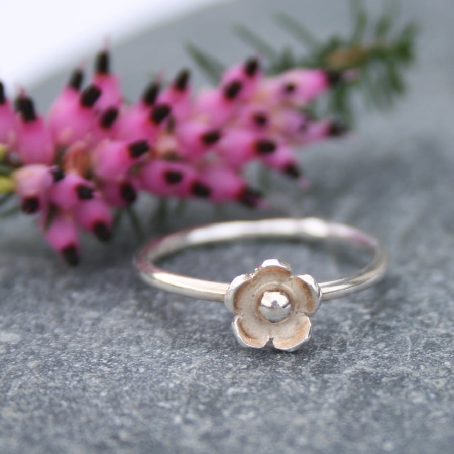 Sterling silver flower ring