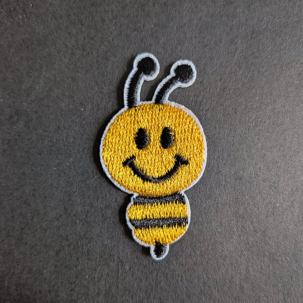 Bee - Embroidered Iron on Patch