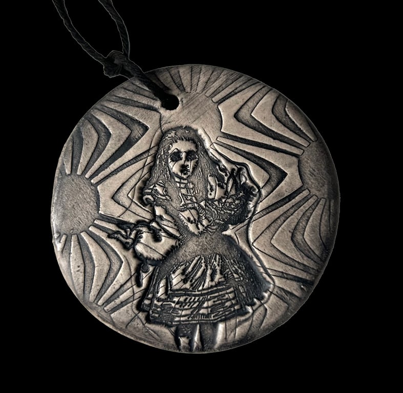 Small Wall Hanging: Alice in Black