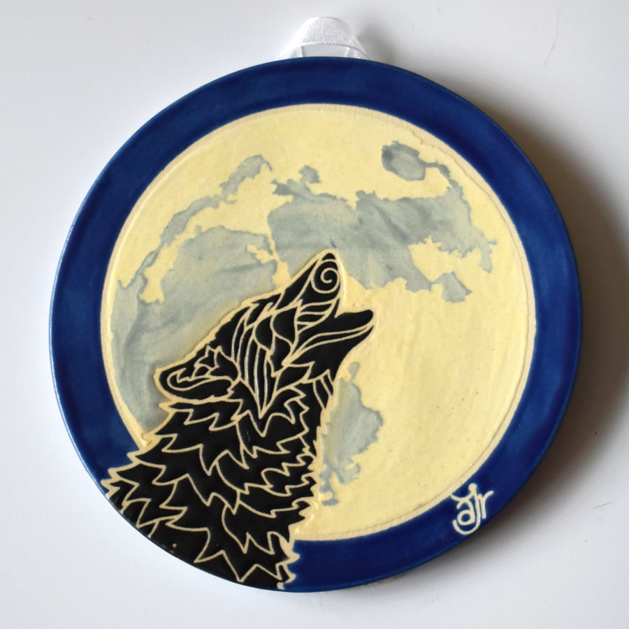 A87 Wall plaque coaster black wolf against the moon (Free UK postage)