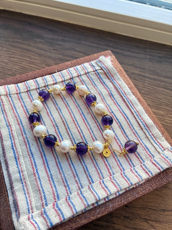 Amethyst & Pearl Bracelet - Natural Gemstone Stretch Bracelet
