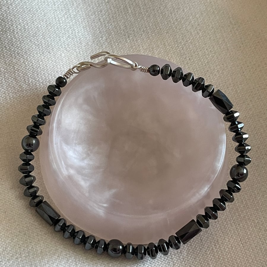 Single Strand Hematite Bracelet - Magnetic 