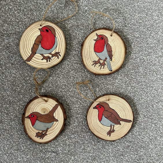 Set of 4 Robin Hand Drawn Wood Slice Decorations - Free P&P