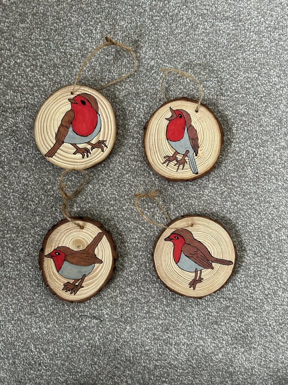 Set of 4 Robin Hand Drawn Wood Slice Decorations - Free P&P