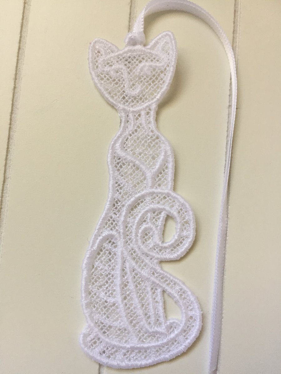 Lace Cat Embroidered White Bookmark