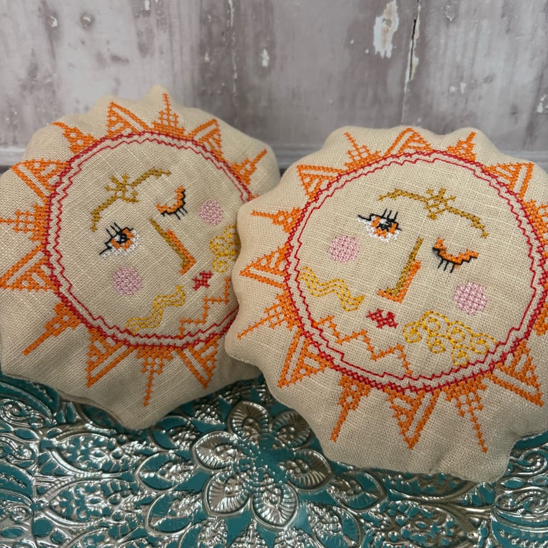 Sun Bowl Filler by Carolee Crafts SY 0005