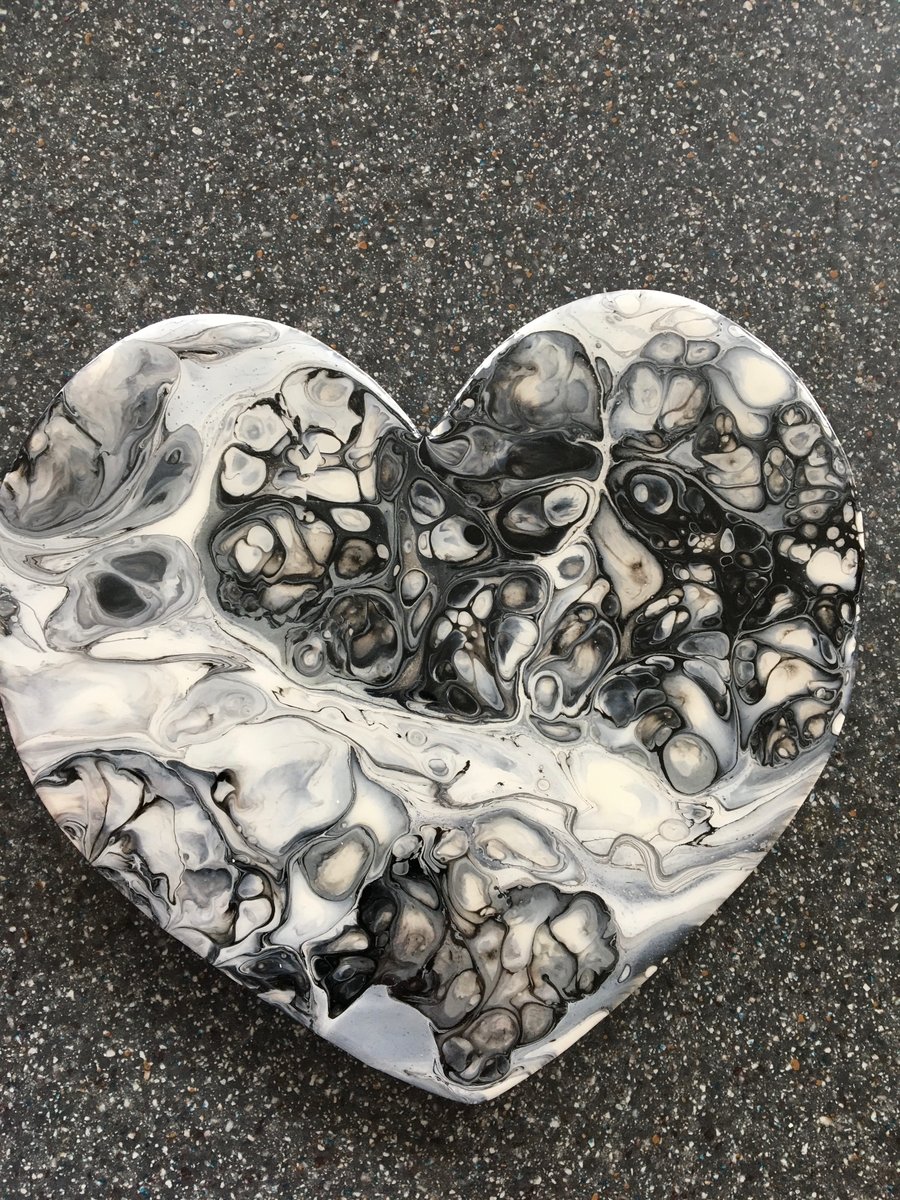 Heart shaped, abstract, fluid art painting ‘Silvery grey day’