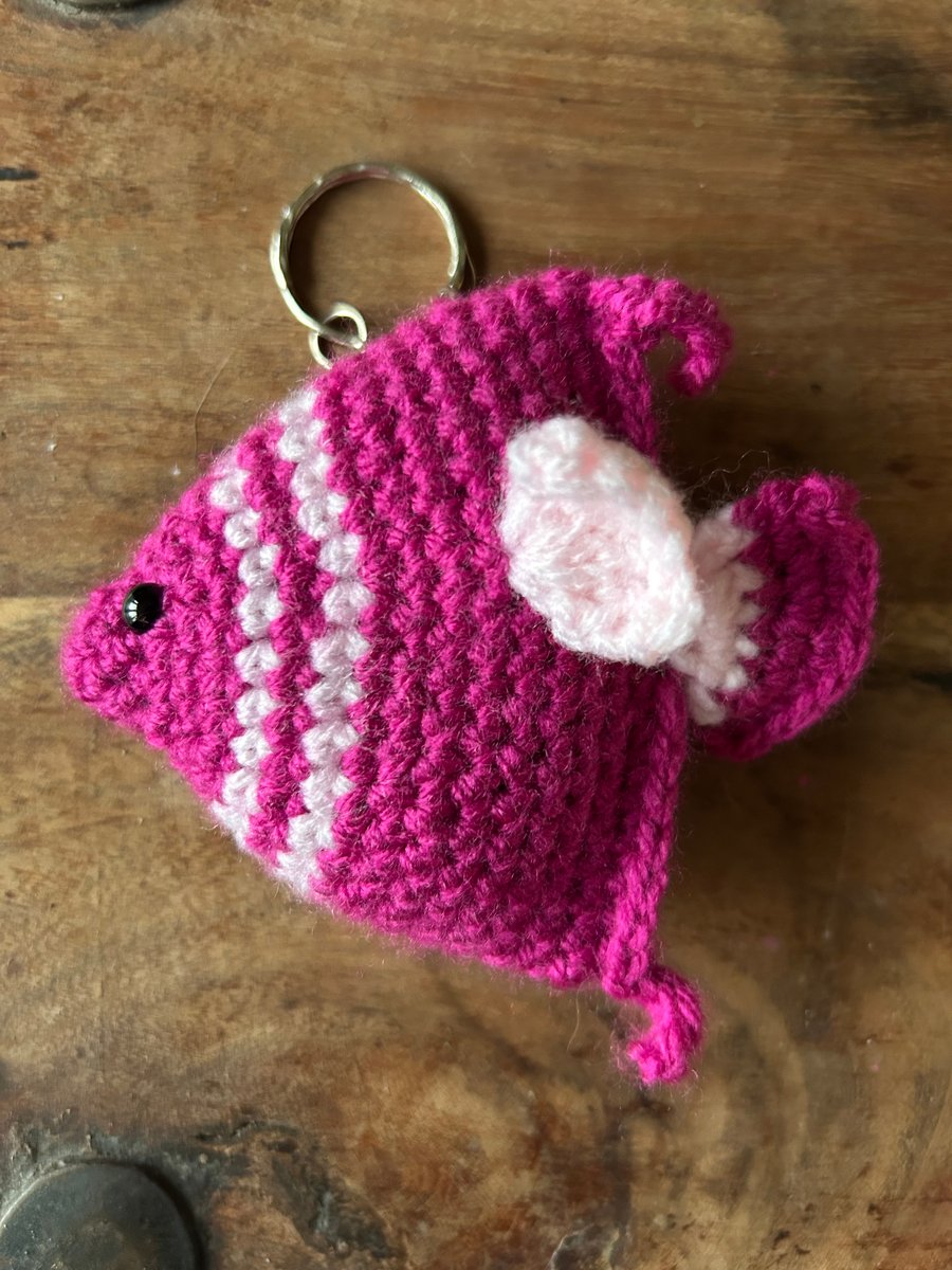 Felicity the Angel Fish – Pink Crocheted Keyring