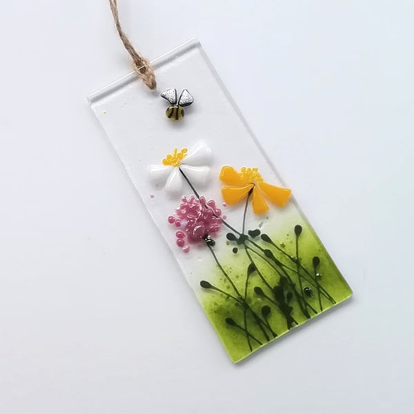 Bumblebee suncatcher, fused glass hanger, birthday gift, floral glass art. 