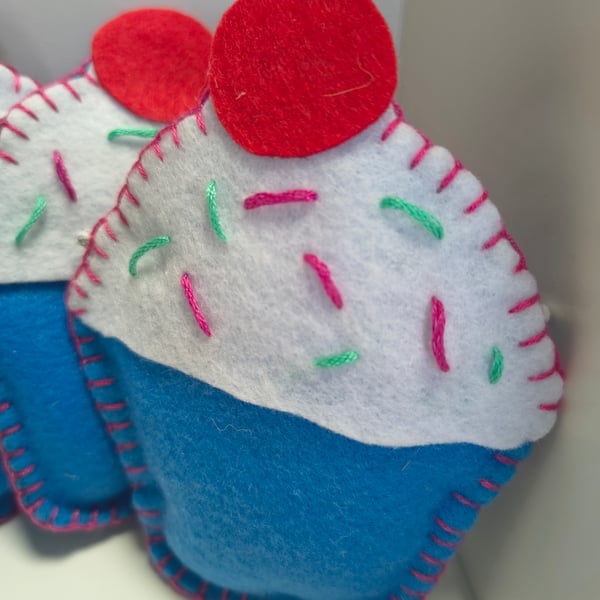 Birthday Bunting Cupcake Design