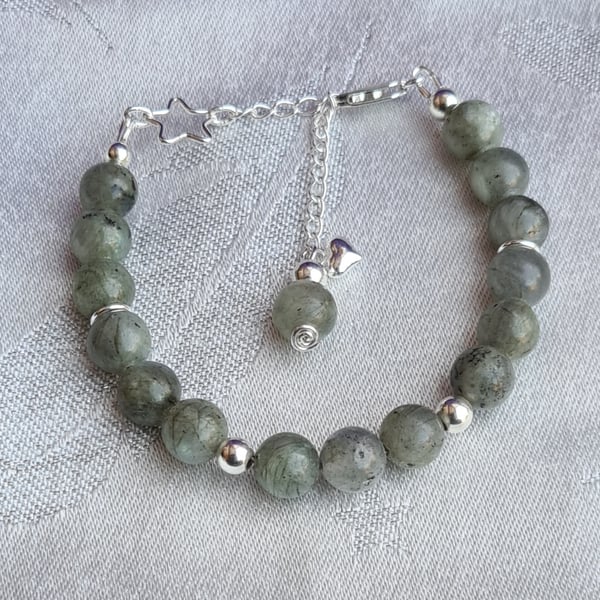 Gorgeous Labradorite Bead and Sterling Silver Bracelet 