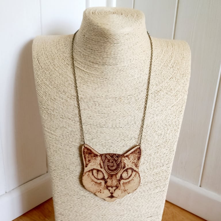 Pyrography Celtic knotwork cat pendant