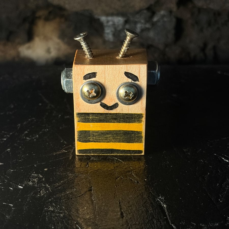 Bee Bot Block Bot - Handmade Wooden Robot Sculpture in Maple