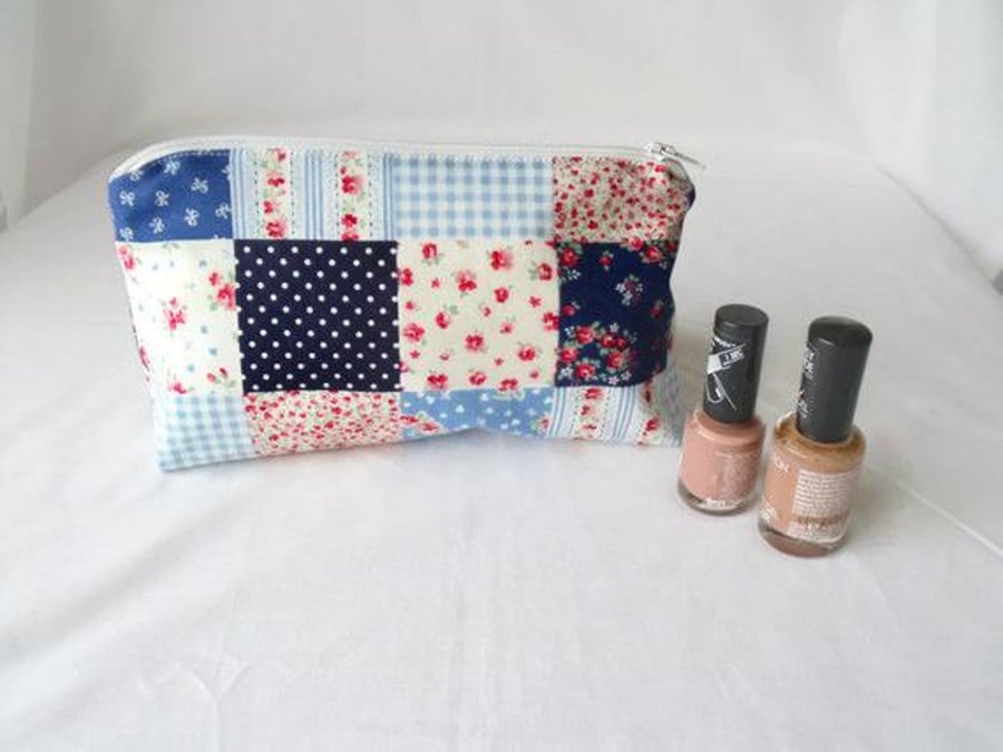 faux patchwork zipped make up pouch, pencil case or crochet hook holder