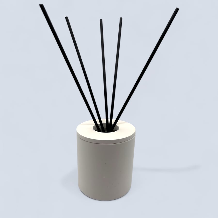 Handmade White Reed Diffuser Bottle Holder for Home Fragrance
