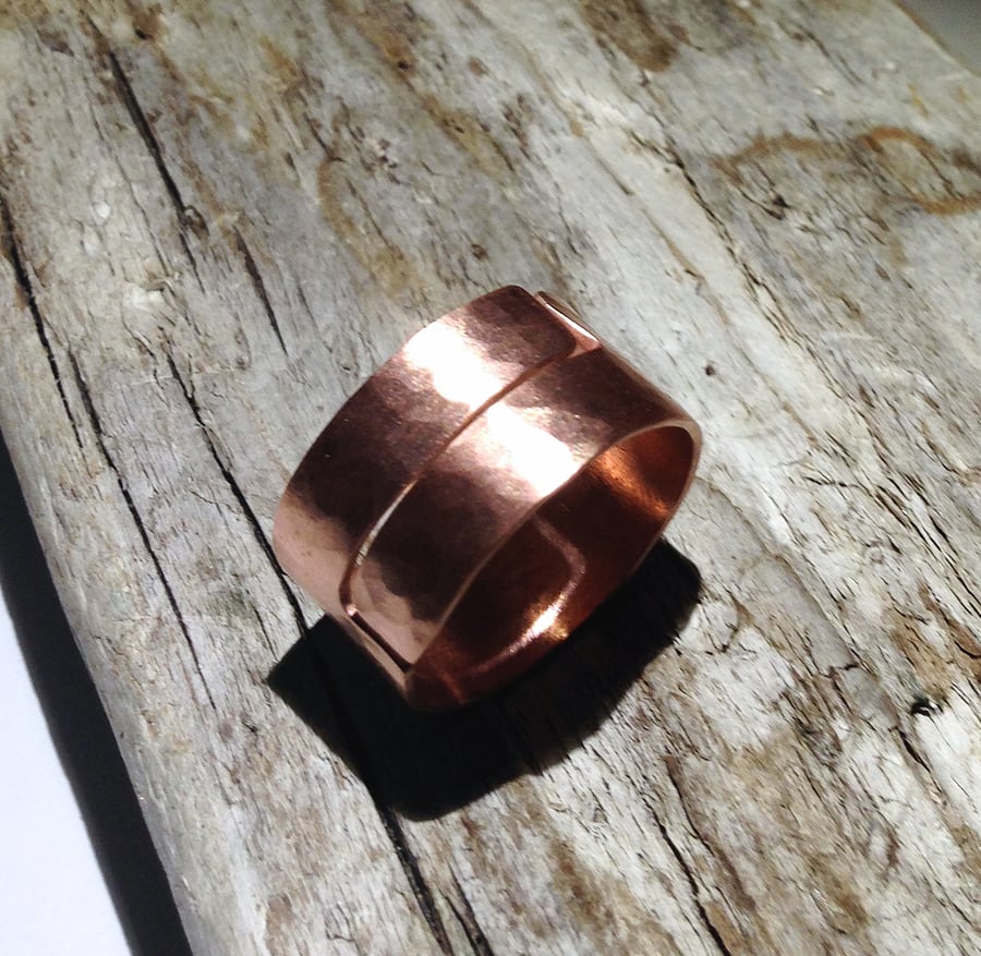 Hammered Wide Band Wrap Front Copper Ring - UK Free Post